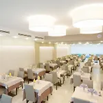 Hotel Montreal 3*