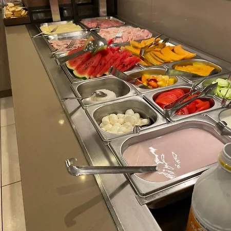 Montreal ホテル 3*