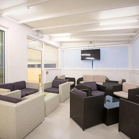 Hotell Montreal 3*