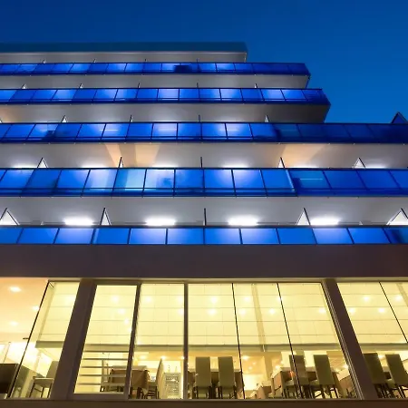 Hotell Montreal 3*