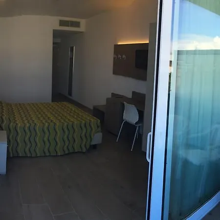 Montreal ビビオーネ